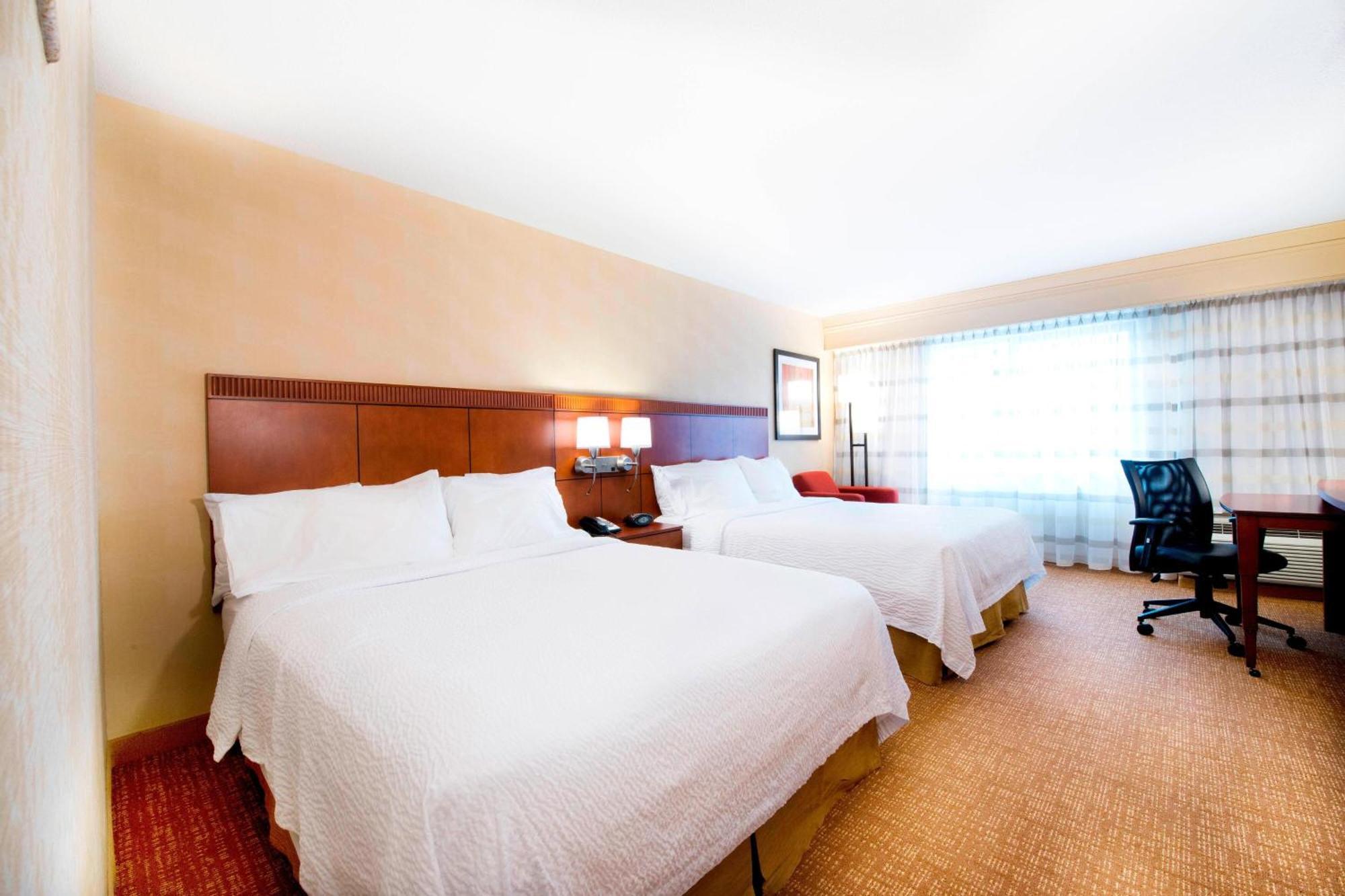 Courtyard By Marriott Mississauga-Airport Corporate Centre West Otel Dış mekan fotoğraf